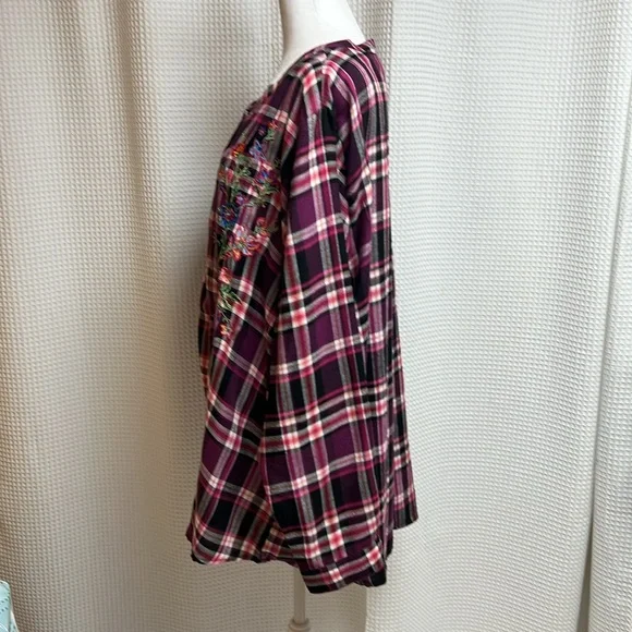 🌸The Pioneer Woman🌸 Embroidered Flannel top, Long Sleeve Button front ~ XXXXL - Picture 7 of 11